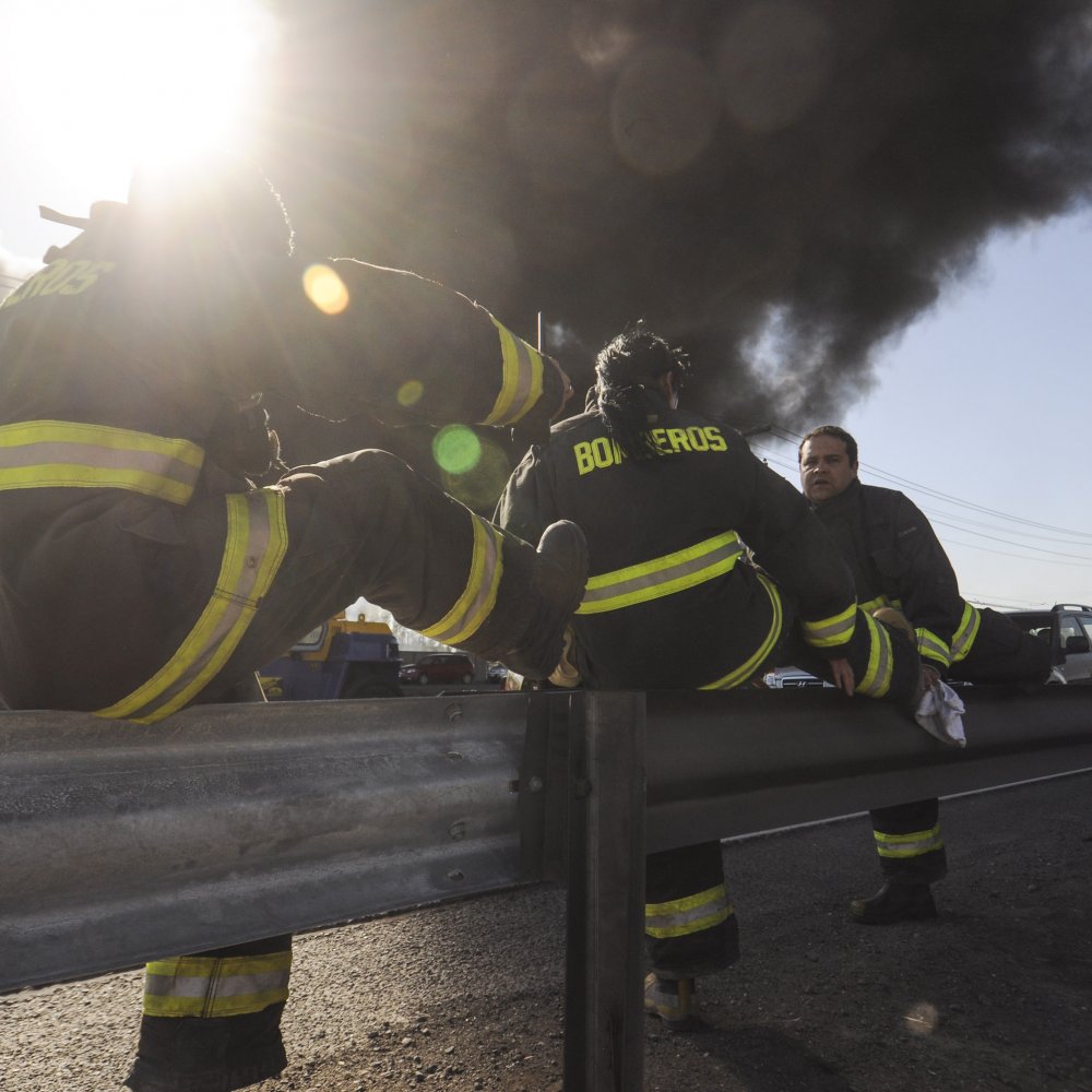 Incendio afectó a oficinas de empresa Manantial en Quilicura