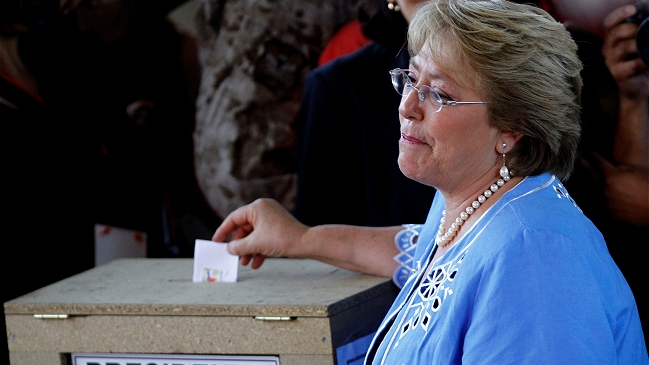 Bachelet llamó a participar 