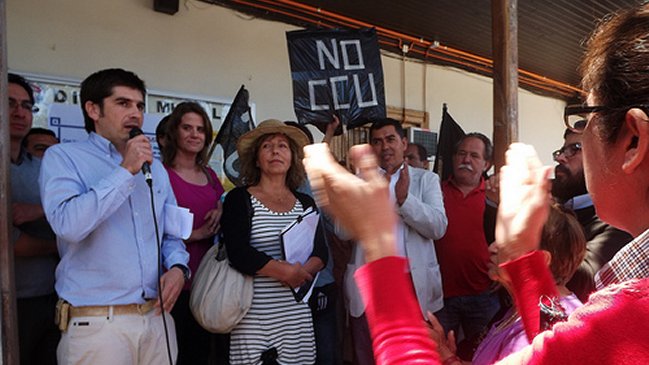 Lo que reclamaban manifestantes durante votación de Matthei