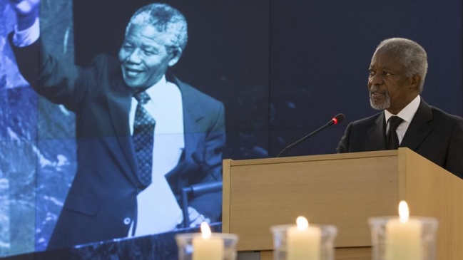 Kofi Annan encabezó homenaje de la ONU a Nelson Mandela