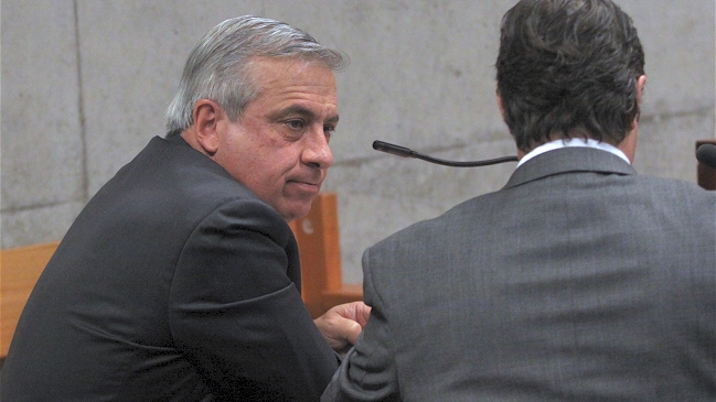 Mañalich irá a juicio oral ante querella de parlamentarios por injurias