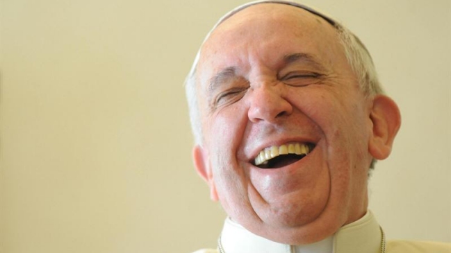 Diario francés eligió al papa Francisco como personaje del año