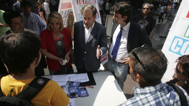 Ministra de caso firmas resolverá el lunes si formula cargos contra Acharán