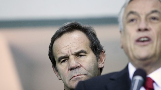 Allamand: No se pueden barrer los errores bajo la alfombra