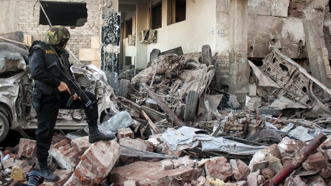 Atentado contra sede policial deja más de 10 muertos y 130 heridos en Egipto