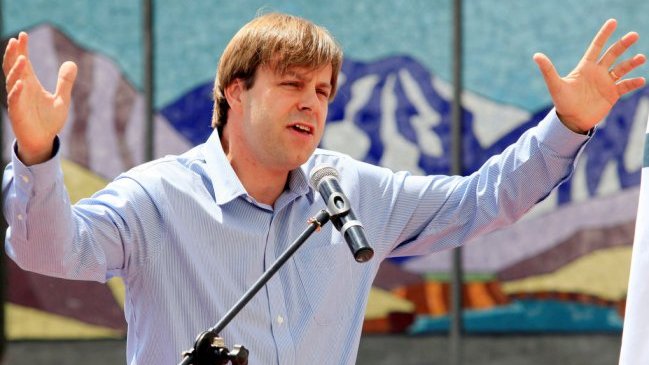 Alcalde de Puente Alto: Descalificaciones del ministro son lamentables