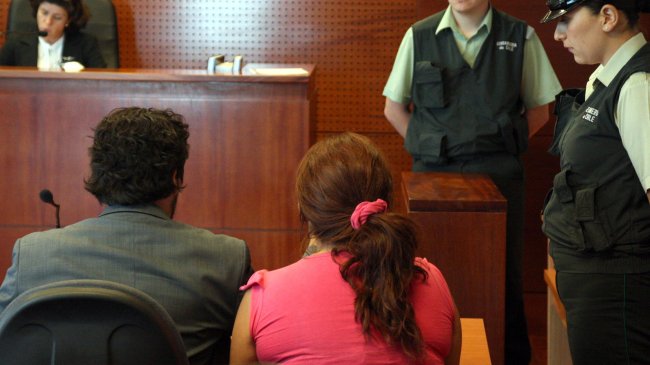 Tribunal condenó a 27 años a mujer que envenenó a sus hijos