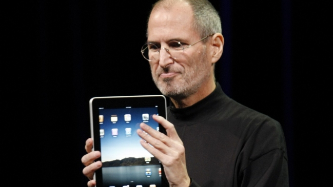 Viuda de Steve Jobs comenzó relación con ex alcalde de Washington