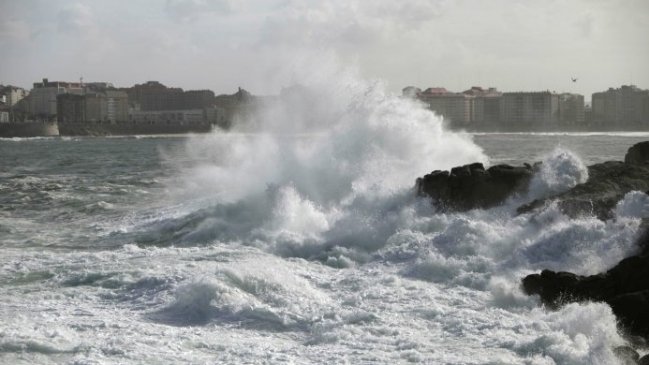 España en alerta por fuerte temporal de viento y lluvia