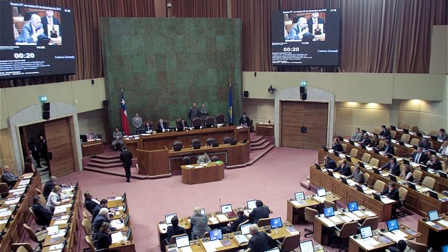 Las negociaciones por las bancadas al margen de la Nueva Mayoría y la Alianza