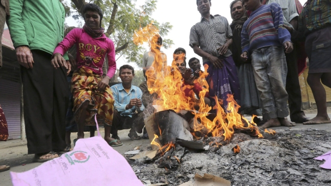 Al menos 21 muertos deja la violencia electoral en Bangladesh