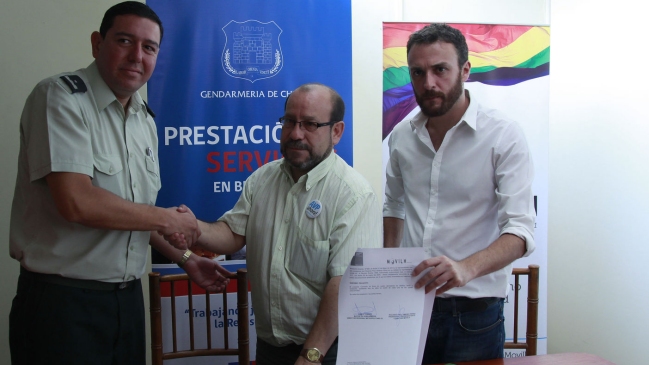 Movilh y Gendarmería firmaron convenio de colaboración