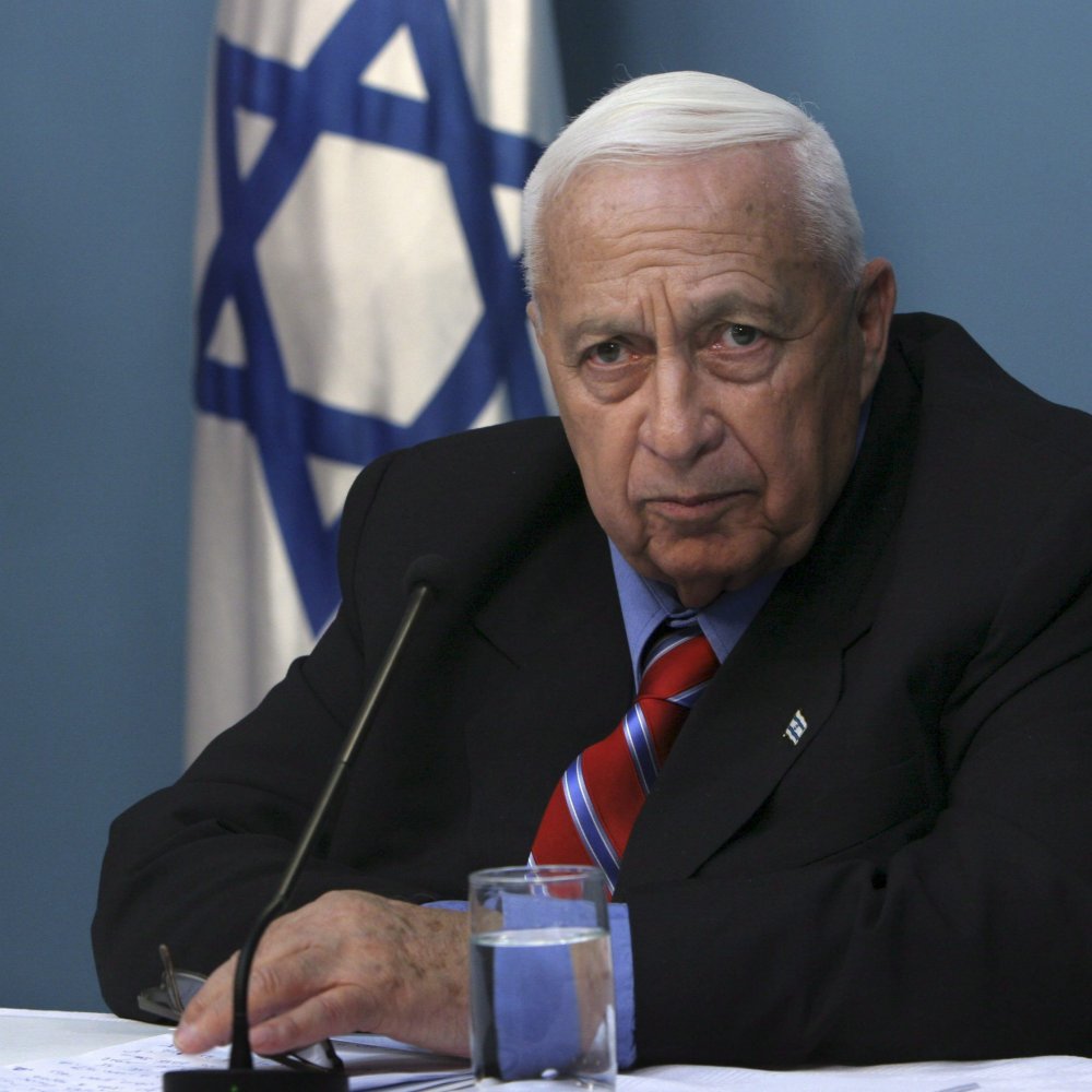Ariel Sharon, la vida de un controversial guerrero israelí