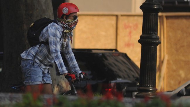 Camiones saldrán a humedecer y aspirar calles para mitigar efectos de incendios forestales