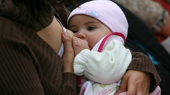 ¿Pecho o mamadera? Un dilema de 4.000 años de antigüedad