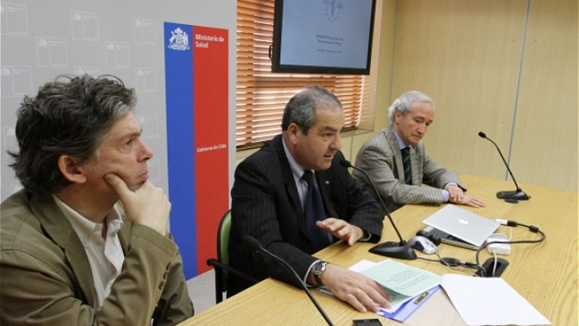 Eunacom: Chilenos reprobados subieron un 242 por ciento en un año