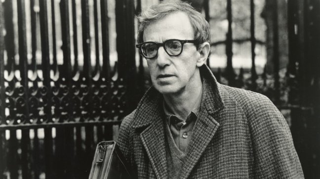 Hijo de Woody Allen criticó homenaje a su padre en los Globos de Oro