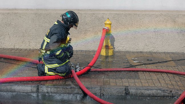 Bomberos metropolitanos tendrán nuevos carros y trajes