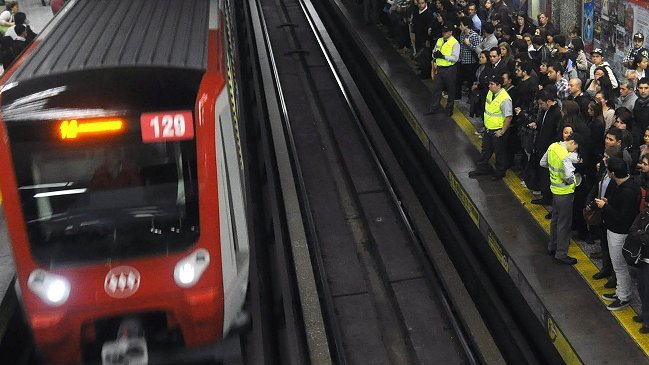 Robo de cajeros interrumpió servicio en Metro Quilín