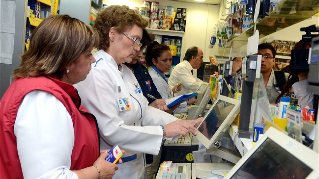 Pacientes de comunas sin farmacias podrán comprar medicamentos a precio de costo