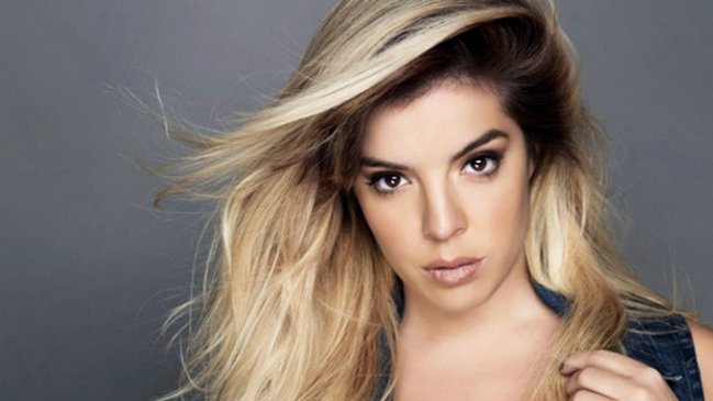 Hija mayor de Diego Maradona debutó como cantante de cumbia