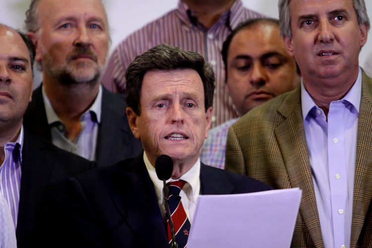 Consejo Nacional RN respaldó conducción de Carlos Larraín