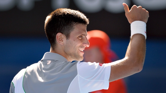 Novak Djokovic avanzó con autoridad en el Abierto de Australia