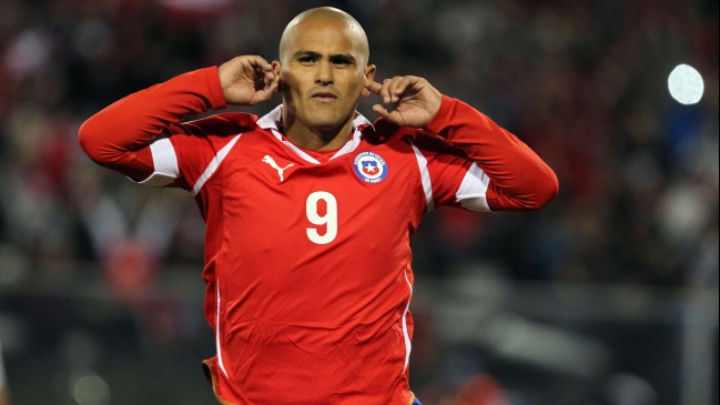 Si Suazo no llega en condiciones, ¿quién debería ocupar su lugar en el Mundial?