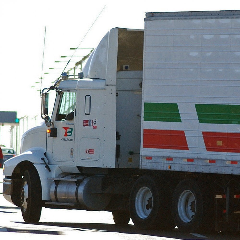 Camioneros indignados por paro portuario: 
