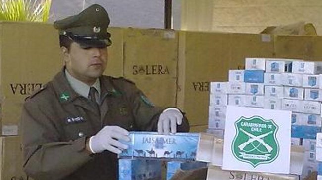 Falsos policías robaron camión que transportaba cajetillas de cigarrillos