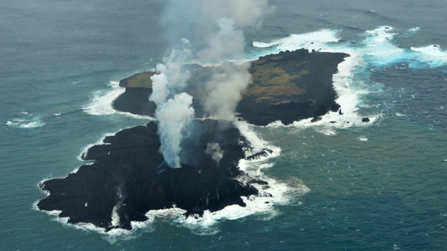 Isla volcánica de Japón crece a toda velocidad