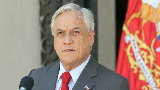 Ministerio de Educación propuso estudiar a Piñera y Luksic como 