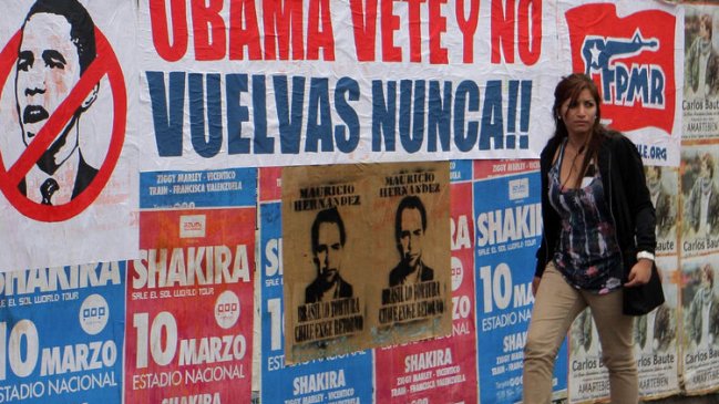 Santiago sancionará a productoras por colocación ilegal de afiches en vía pública