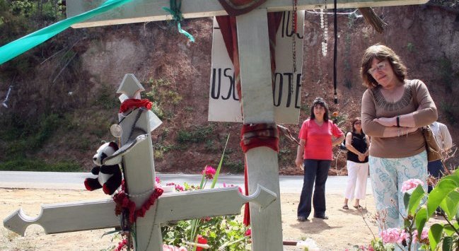 Madre de Jorge Matute Johns pidió al ministro Solís que siga en el caso