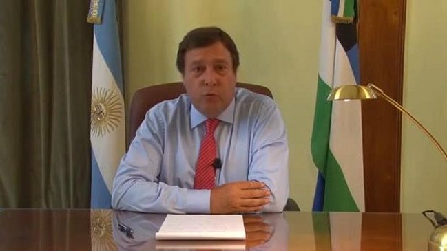 Gobernador argentino despidió a funcionarios a través de Youtube