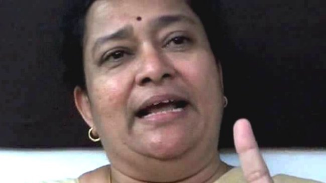 Dirigente política india responsabilizó a las mujeres por ola de violaciones