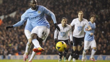 Manchester City alcanzó el liderato de la Premier League tras golear a Tottenham