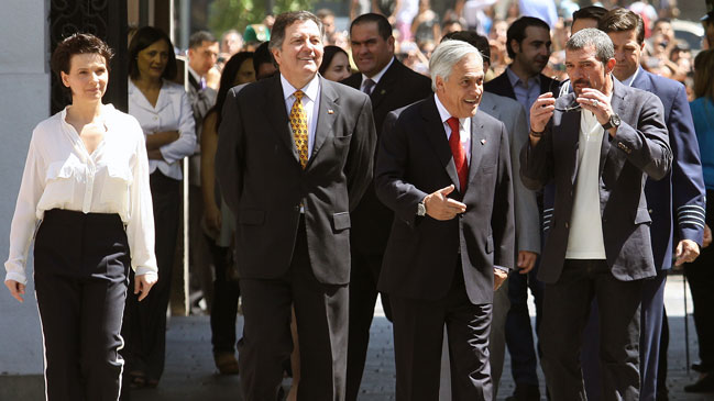 Presidente Piñera recibió con acto especial al equipo del filme 
