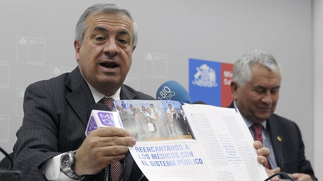 Minsal anunció que 443 médicos se especializarán durante 2014