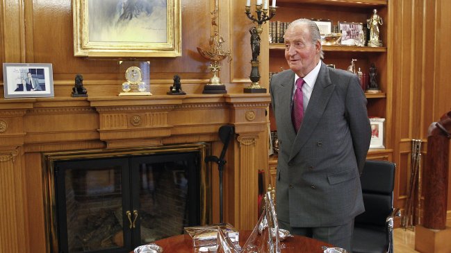 Rey de España asignó un sueldo fijo a su esposa y a su hija