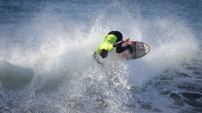 Nicolás Vargas y Jessica Anderson ganaron en la cuarta fecha del Circuito Nacional de Surf