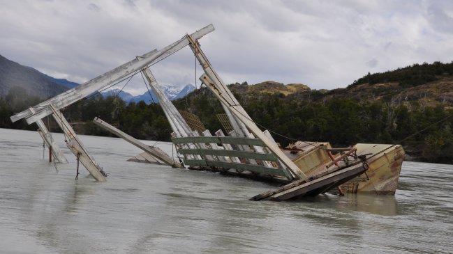 Sector Colonia Sur de Cochrane está aislado por crecida de río Baker