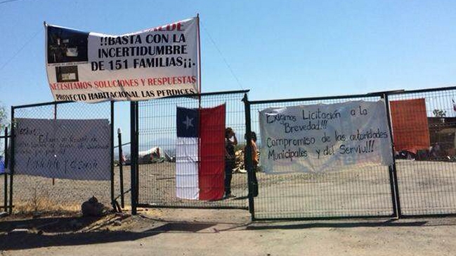 Vecinos de La Reina se tomaron terreno pidiendo la pronta construcción de sus viviendas