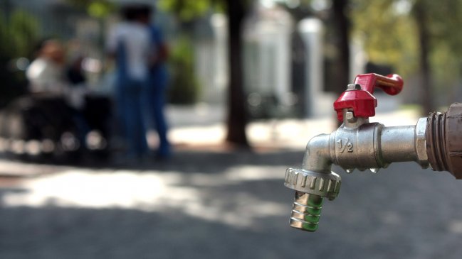 Aguas Antofagasta: Agua puede ser consumida sin riesgos a la salud