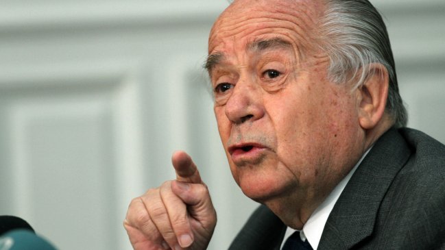 Andrés Zaldívar: Lo que se ha producido es muy negativo para el gobierno de Bachelet