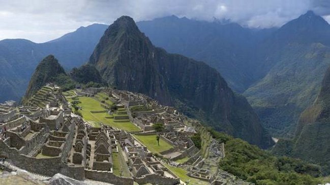 Cónsul: Quedan cerca de 30 chilenos atrapados en Machu Picchu
