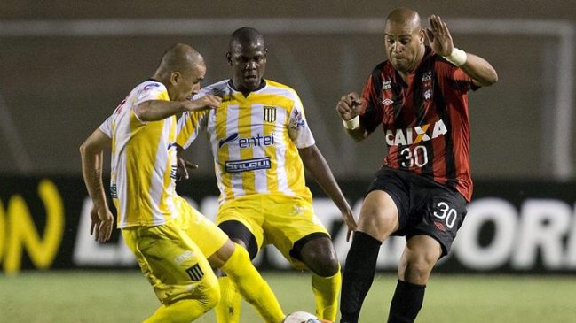 Adriano volvió a las canchas tras dos años y sueña con jugar el Mundial