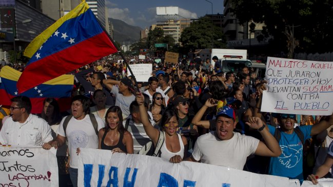 EE.UU. pidió a Maduro respetar los derechos humanos