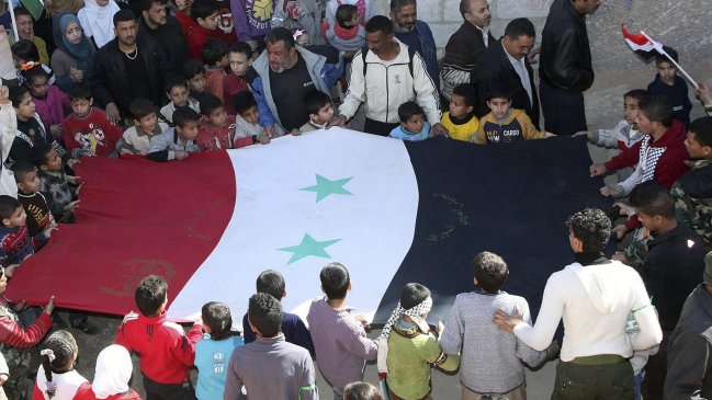 Forman nuevo gobierno en Líbano tras 10 meses de crisis