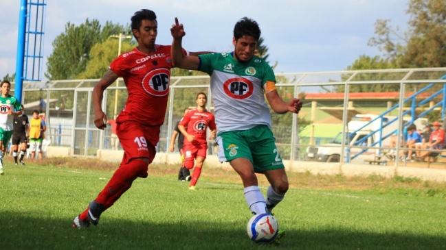 El líder Puerto Montt salvó un empate en su visita a Linares por la Segunda División